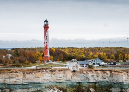 Pakri tuletorn ja poolsaar